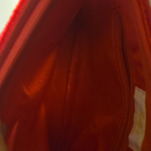 Classy red purse with beads. - Picture 7 of 12